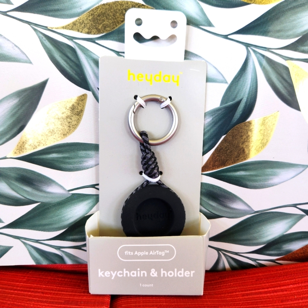 Heyday Charcoal Keychain Airtag Holder